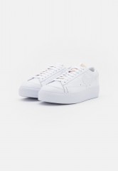 Nike Sportswear W BLAZER LOW PLATFORM Sneaker low white/black W BLAZER LOW PLATFORM Низкие кроссовки женские белый черный