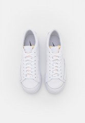 Nike Sportswear W BLAZER LOW PLATFORM Sneaker low white/black W BLAZER LOW PLATFORM Низкие кроссовки женские белый черный
