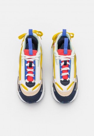 Nike Sportswear W AIR MAX FURYOSA Sneaker low rattan/summit white/obsidian/pistachio frost/lobster/sapphire W AIR MAX FURYOSA Низкие кроссовки женские ротанг/белая вершина/обсидиан/фисташковый иней/лобстер/сапфир