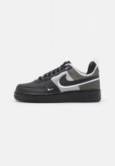 Nike Sportswear AIR FORCE 1 REACT UNISEX Sneaker low black/white AIR FORCE 1 REACT UNISEX Низкие кроссовки женские черно-белый