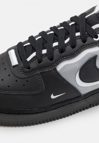 Nike Sportswear AIR FORCE 1 REACT UNISEX Sneaker low black/white AIR FORCE 1 REACT UNISEX Низкие кроссовки женские черно-белый