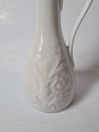 ROYAL Bavaria KPM Фарфоровая ваза-кувшин с фактурным рисунком, белая, 18см, Германия, 1970-80гг.