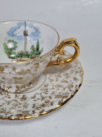 Кофейная пара Orenz Bavaria, белый фарфор с позолоченным цветочным узором и символом г. Штутгарт, 9 x 4,5 см / 11 см, Германия, 1960-70гг.