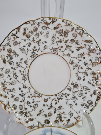 Кофейная пара Orenz Bavaria, белый фарфор с позолоченным цветочным узором и символом г. Штутгарт, 9 x 4,5 см / 11 см, Германия, 1960-70гг.