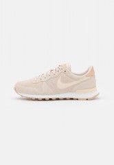 Nike Sportswear INTERNATIONALIST Sneaker low pearl white/bio beige/summit white INTERNATIONALIST Низкие кроссовки женские жемчужно-белый/био-бежевый/белая вершина