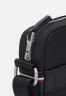 Tommy Hilfiger ELEVATED MINI UNISEX REPORTER Across body bag black ELEVATED MINI UNISEX REPORTER Сумка через плечо черный