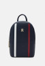 Tommy Hilfiger EMBLEM BACKPACK Rucksack space blue РЮКЗАК "ЭМБЛЕМА" Рюкзак космический синий