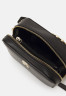 Tommy Hilfiger CHIC TRUNK Across body bag black CHIC TRUNK Сумка через плечо черный