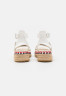 Tommy Hilfiger LOW WEDGE  Espadrilles ecru НИЗКАЯ КЛЕТКА Эспадрильи экрю