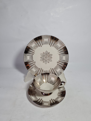 Чайное трио винтажное Bareuther Waldsassen Bavaria в бежево-серых тонах с золотистым орнаментом, фарфор, Германия, 1970-80гг.