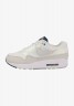 Nike Performance AIR MAX LOW  Sneaker low summit white/light bone/light smoke grey AIR MAX LOW кроссовки женские низкие верхушка белая/светлая кость/светло-серый дым