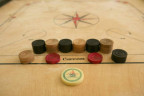 UBERGAMES Karromspiel Karrom Complete Set Игра Карром полный набор: доска, подставка, сумка, фишки, модель UG705or
