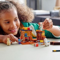 LEGO LEGO Minecraft 21167 Der Handelsplatz LEGO Minecraft 21167 Торговое место