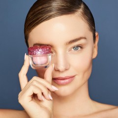 KORA Organics Berry Bright Vitamin C Eye Cream  Крем для кожи вокруг глаз Berry Bright с витамином С