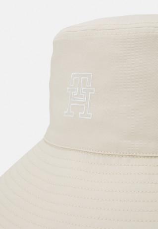 Tommy Hilfiger CONTEMPORARY BUCKET HAT Hat sugarcane СОВРЕМЕННАЯ ШЛЯПА-ВЕДРО Шляпа сахарный тростник