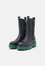 Tommy Hilfiger MONOCHROMATIC CHELSEA BOOT Platform boots space blue MONOCHROMATIC CHELSEA BOOT Ботинки на платформе космический синий