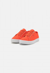 Tommy Hilfiger ESSENTIAL VULCANIZED Trainers deep orange ESSENTIAL VULCANIZED Кроссовки темно-оранжевый