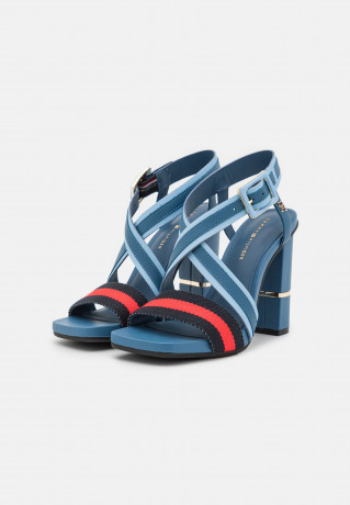 Tommy Hilfiger HARDWARE BLOCK COMBO High heeled sandals blue coast HARDWARE BLOCK COMBO Босоножки на высоком каблуке голубое побережье