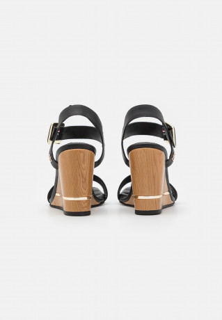 Tommy Hilfiger HARDWARE WEDGE  Clogs black АППАРАТНЫЙ КЛИН Сабо черный