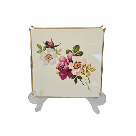 Подставка под горячее винтажная "Букет цветов" Fliese Kachel Grohn Bremen, керамическая с позолоченным металлическим краем и ножками, 16 x 15,5 x 1,5 см, Германия, 1960-70гг.