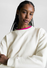 Tommy Hilfiger LOGO EMBROIDERY TERRY Sweatshirt ecru LOGO EMBROIDERY TERRY Толстовка экрю