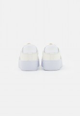 Nike Sportswear W BLAZER LOW PLATFORM Sneaker low sail/white/black/team orange W BLAZER LOW PLATFORM Низкие кроссовки женские парус/белый/черный/командно-оранжевый