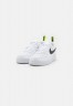 Nike Sportswear AIR FORCE 1 07 WT UNISEX Sneaker low white/black/volt AIR FORCE 1 07 WT UNISEX Низкие кроссовки женские белый/черный/вольт