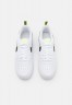 Nike Sportswear AIR FORCE 1 07 WT UNISEX Sneaker low white/black/volt AIR FORCE 1 07 WT UNISEX Низкие кроссовки женские белый/черный/вольт