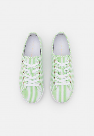Tommy Hilfiger ESSENTIAL Trainers seersucker/springlime ESSENTIAL Кроссовки Сирсакер / весенний лайм
