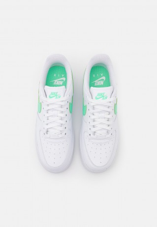Nike Sportswear AIR FORCE 1 Sneaker low white/green glow/light bone AIR FORCE 1 Низкие кроссовки женские белое/зеленое свечение/светлая кость