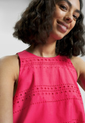 Tommy Hilfiger BRODERIE ANGLAISE FIT AND FLARE Day dress bright cerise pink BRODERIE ANGLAISE FIT AND FLARE Повседневное платье ярко-вишнево-розовый