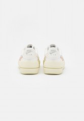 Nike Sportswear AIR FORCE 1 PLATFORM Sneaker low sail/light silver/shimmer/arctic orange/coconut milk AIR FORCE 1 PLATFORM Низкие кроссовки женские парус/светло-серебристый/шиммер/арктический апельсин/кокосовое молоко