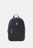Tommy Hilfiger EMBLEM BACKPACK Rucksack space blue РЮКЗАК "ЭМБЛЕМА" Рюкзак космический синий