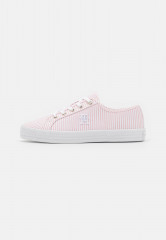 Tommy Hilfiger ESSENTIAL  Trainers seersucker/soothing pink ESSENTIAL Кроссовки Сирсакер/успокаивающий розовый