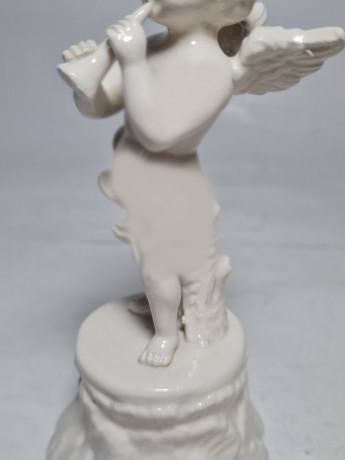 Статуэтка винтажная "Ангел с флейтой", белый фарфор, Vecchia Bassano, 14,5 x 6 см, Италия, 1960-70гг.