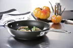 Le Creuset LE CREUSET Alu-Pfanne 26cm hoch schwarz LE CREUSET алюминиевый противень высотой 26 см.