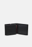 Tommy Hilfiger TH PREM LEA CC FLAP AND COIN Wallet black TH PREM LEA CC FLAP AND COIN Бумажник черный