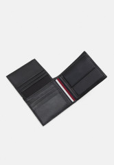 Tommy Hilfiger TH PREM LEA CC FLAP AND COIN Wallet black TH PREM LEA CC FLAP AND COIN Бумажник черный