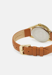Tommy Hilfiger HAND CASE SET Watch brown/gold-coloured НАБОР ЧЕХОЛ ДЛЯ РУК Часы коричневый/золотистый