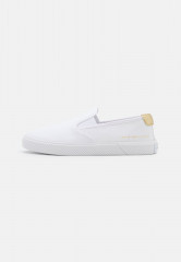Tommy Hilfiger ESSENTIAL  Slip-ons white ESSENTIAL слипоны белый