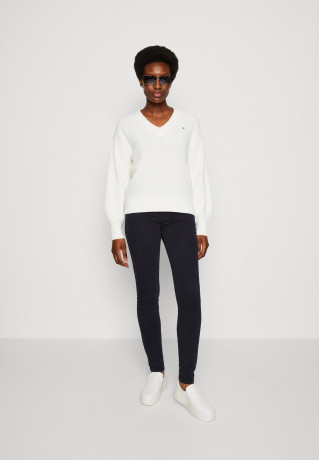 Tommy Hilfiger SWEATER  Jumper ecru СВИТЕРА Джемперы экрю