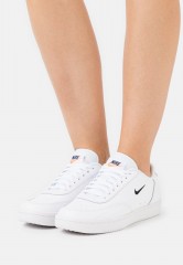 Nike Sportswear COURT VINTAGE Sneaker low white COURT VINTAGE Низкие кроссовки женские белый