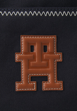 Tommy Hilfiger COASTAL PREP BRETON TOTE Tote bag breton stripe COASTAL PREP BRETON TOTE Сумка-тоут бретонская полоса