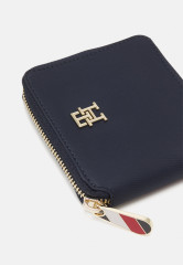 Tommy Hilfiger POPPY MED Wallet space blue МАК МЕД Кошелек космический синий