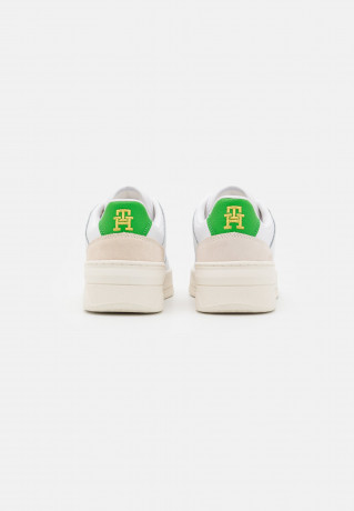 Tommy Hilfiger BASKET  Trainers white/galvanicgreen КОРЗИНА кроссовки белый/гальванический зеленый