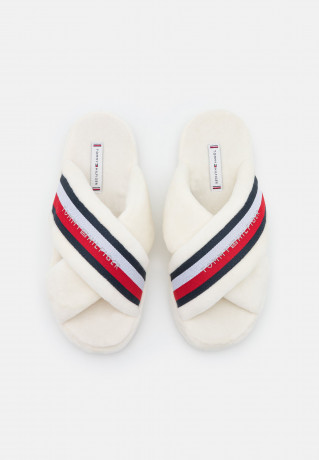 Tommy Hilfiger COMFY HOME SLIPPERS WITH STRAPS Slippers ecru КОМФОРТНЫЕ ДОМАШНИЕ ТАПОЧКИ С РЕМНЯМИ Тапочки экрю