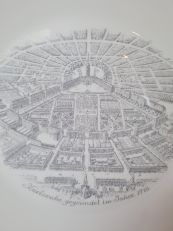 Rosenthal Декоративная фарфоровая тарелка "В память о спортивном клубе Карлсруэ", 27 x 3 см, Германия, 1960-70гг.