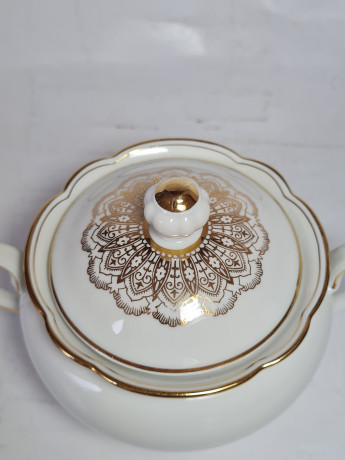 Seltmann Weiden Bavaria Белая Фарфоровая сахарница с позолоченным узором, 10 x 15,5 см, Германия, 1960-70гг.