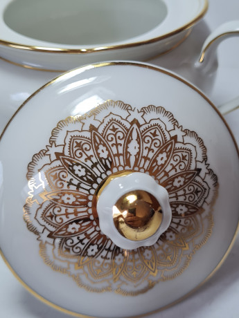 Seltmann Weiden Bavaria Белая Фарфоровая сахарница с позолоченным узором, 10 x 15,5 см, Германия, 1960-70гг.