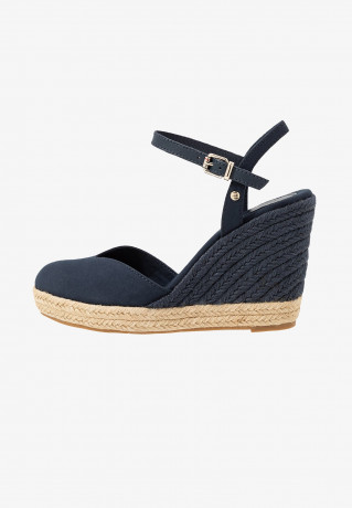 Tommy Hilfiger BASIC CLOSED TOE HIGH WEDGE High heeled sandals desert sky BASIC CLOSED TOE HIGH WEDGE Босоножки на высоком каблуке небо пустыни